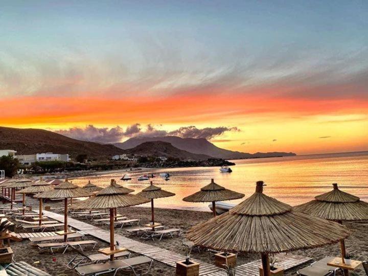 Molos Beach Rooms Kíssamos Dış mekan fotoğraf